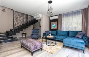 4 Bedroom Amazing Home In Kremena