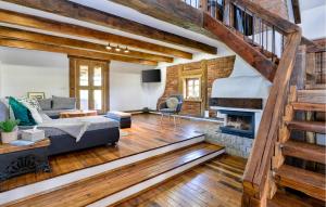 Awesome Home In Popovaca