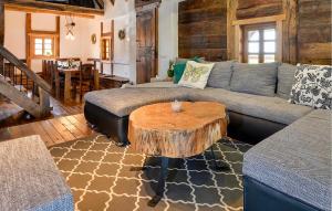 Awesome Home In Popovaca