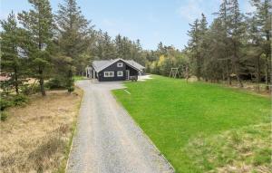 Six-Bedroom Holiday Home In Blavand