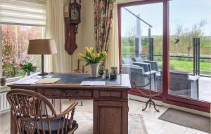 Beautiful Home In Julianadorp With Wifi