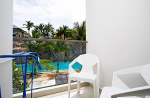 Laguna Beach Resort 3 Maldives