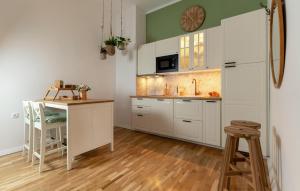 Gorgeous Apartment In Otocac With Sauna