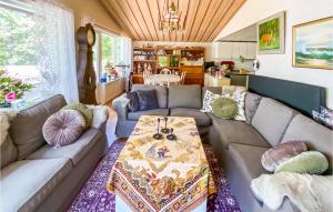 Cozy Home In Aplared With Wifi