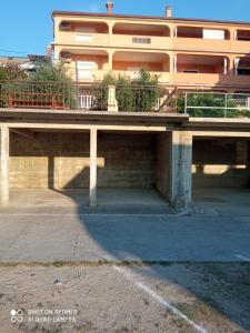 Apartment in Lopar with sea view, terrace, air conditioning, Wi-Fi (4618-2) 