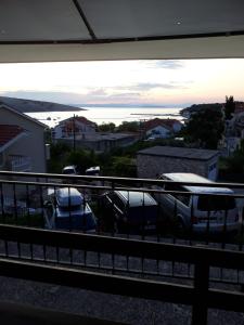 Apartment in Lopar with sea view, terrace, air conditioning, Wi-Fi (4618-2) 
