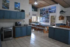 Seevarkie Guest House & Fishing Charter - 焦济尼