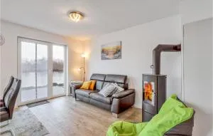 Nice Home In Tossens With Kitchen - Butjadingen