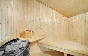 Three-Bedroom Holiday Home In Asnas