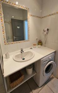 Appartements Appartement 1 Maison Regis : photos des chambres