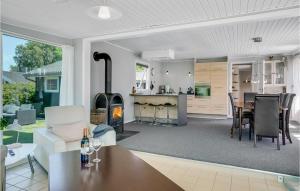 6 Bedroom Cozy Home In Slagelse