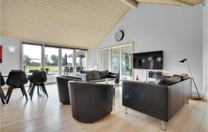 Lovely Home In Løkken With Wifi