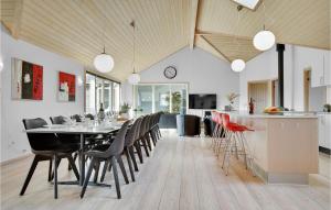 Lovely Home In Løkken With Wifi