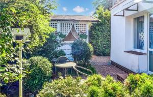 2 Bedroom Stunning Apartment In Mielno