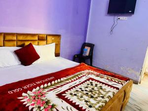Shree Ji Residency- A Devine Home Stay Near Prem Mandir