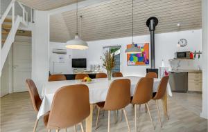 Awesome Home In Fårvang With Sauna