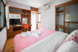 ชญาดา การ์เด้นเฮาส์ & รีสอร์ท Hotel