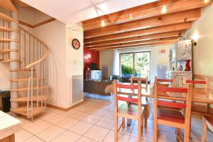 Maisons de vacances Paquerettes - Maison avec Jardin et Parking : photos des chambres