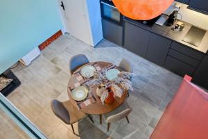 duplex élégant, dynamique à 100 mètres du vieux port