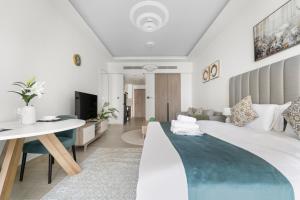 Stonetree - Brand New Studio - Prime Location