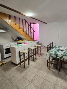 Bel Seminterrato con finestre img16