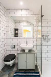 3BR Apt 5 min to BrightonStation