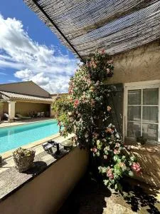 Superbe Mas en Pierre, Piscine, Boulodrome, 14 pers - 瓦凯拉