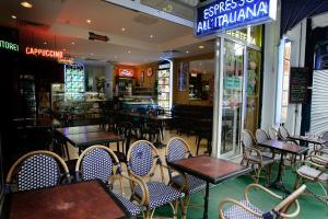 Hotels Hotel Saint Sauveur : photos des chambres