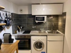 Magnifique duplex 45 m2 aux portes de Paris Metro Barbara à 30mn Expo Porte de Versailles