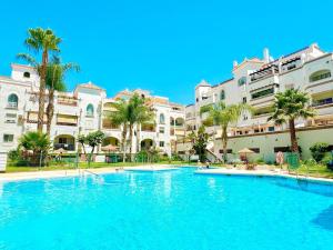 Wonderful Apt Pool & Beach
