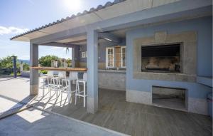 Beautiful Home In Sinj