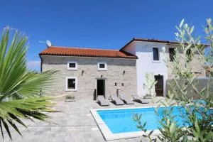 Villa Kristina - Rasopasno