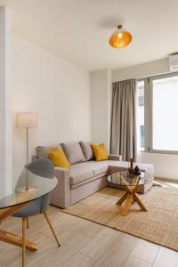 Vivienne by halu!, Apartment in the center