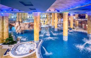 Gorgeous Apartment In Oropesa Del Mar