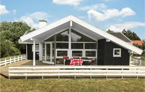Beautiful Home In Nakskov With Sauna - Harpelunde