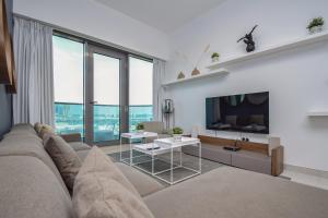 Spacious 1BR with Balcony & Rooftop Pool The Bay Business Bay - Ferienwohnungen, Dubai