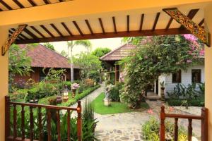 Orchid 1 BR Quirky Garden Room Single AN17