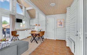 2 Bedroom Beautiful Home In Tranekær