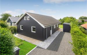 Cozy Home In Otterup With Kitchen