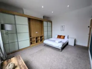 Stay At Our 3 Br House Perfect For Large Groups - Westoe