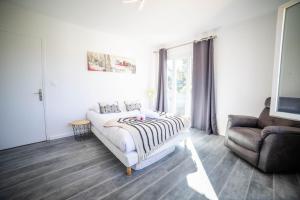 COSYFAMILY 1er étage Piscine -WIFI- NEUF-FAMILLE -15MIN PLAGE - TOP PROS SERVICESConciergerie