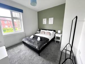 Large 3 bedroom flat