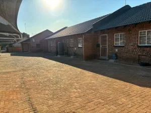 Laluka Inn - Amatava