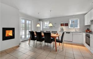 Nice Home In Gjern With Wifi