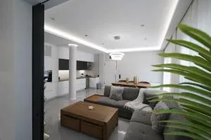 Brand New 3BR with 2 Bathrooms Marousi Apartment - Amaroúsion