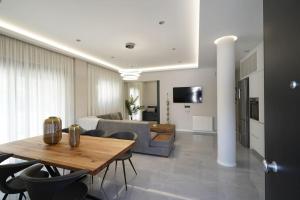Brand New 3BR with 2 Bathrooms Marousi Apartment