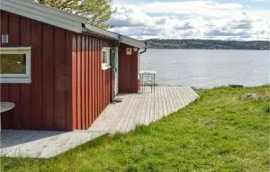 1 Bedroom Stunning Home In Sætre - 斯格茹德