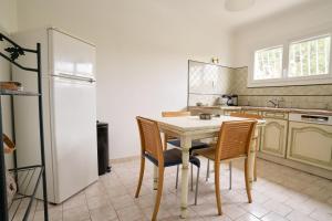 Maisons de vacances Maison familiale avec jacuzzi, quartier calme : photos des chambres