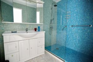 Maisons de vacances Maison familiale avec jacuzzi, quartier calme : photos des chambres