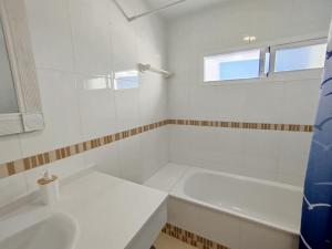 Conil Beach View Front House - Espectacular Casa con Vistas al Mar y acceso directo a la Playa